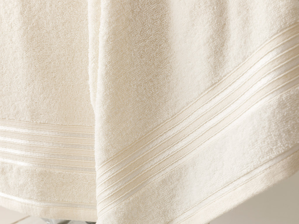 Romantic Stripe Bath Towel Set TIMELESS ROMANCE