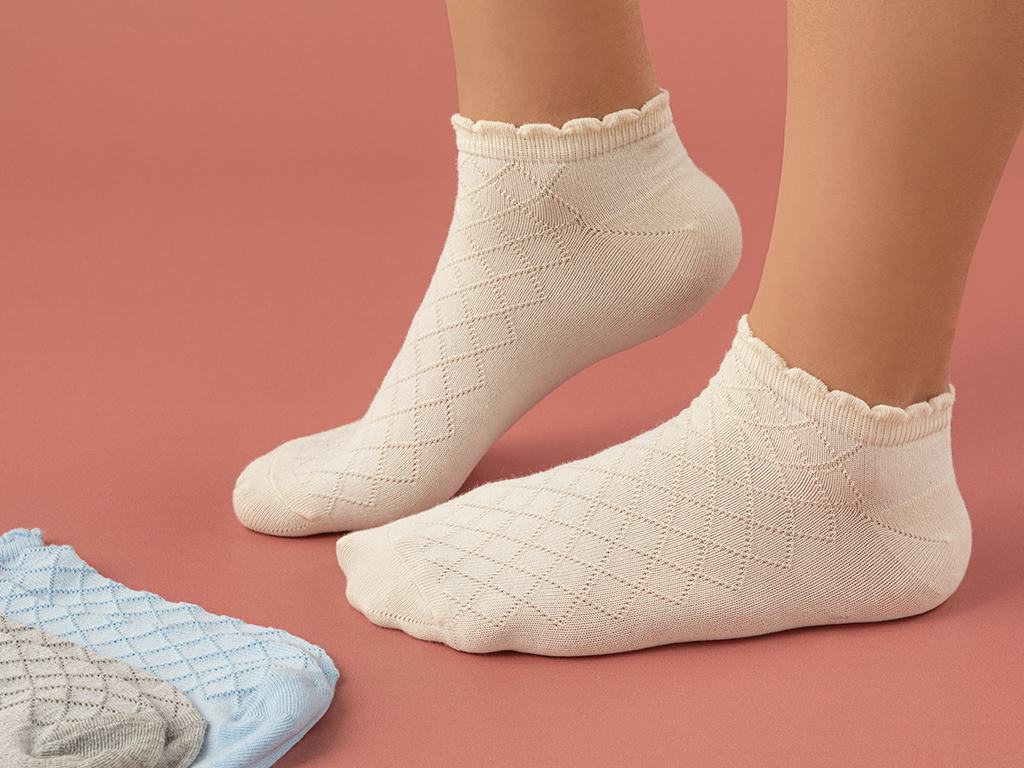 Pure Basic Ankle Socks Flowertopia