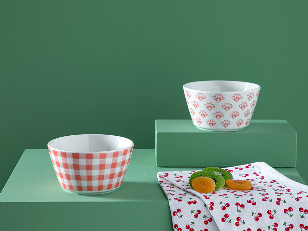 Dainty Gingham Bowl Timeless