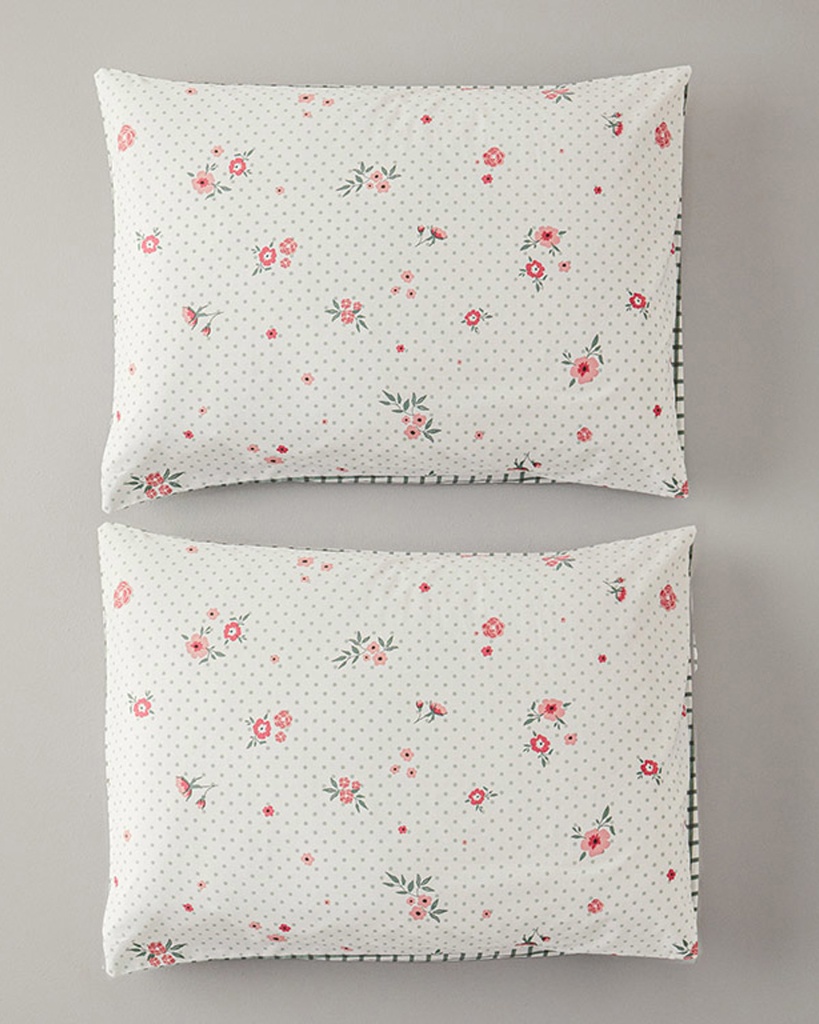 Bloomy Dots PillowCase Timeless