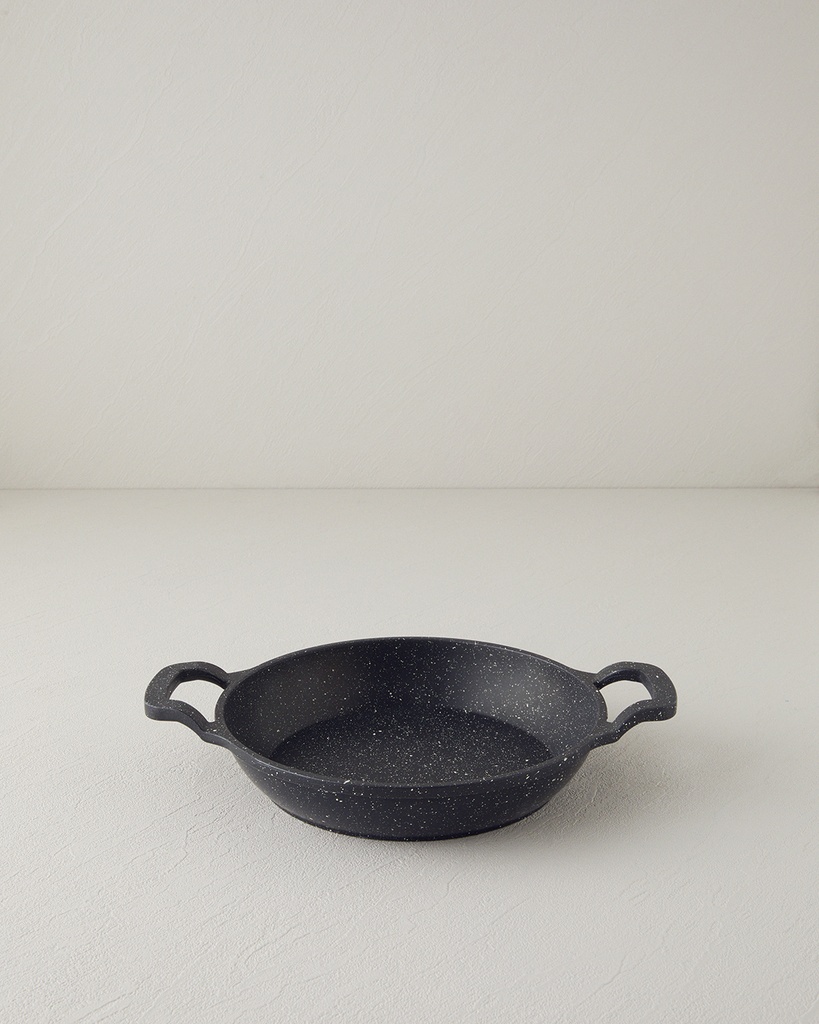 Sofya Omelet Pan Timeless