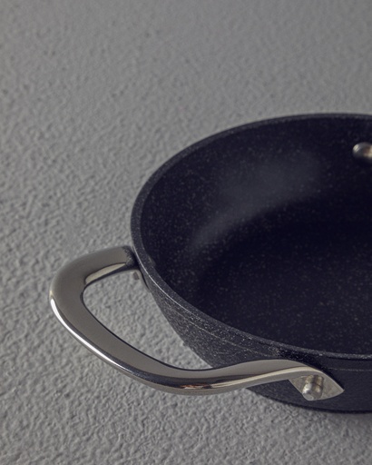 [10039956001] Charm Omelet Pan Timeless